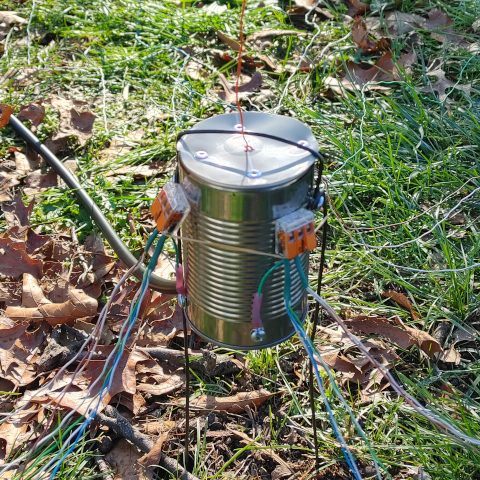 Can Closeup 2 /scrap-antenna-project/can2_sm.jpg